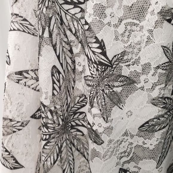 Janice Tropical Floral Cover Up with Fringe - Picture 4 of 10